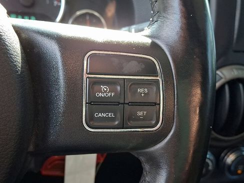 Used 2018 Jeep Wrangler Sport AWD/4WD image 22