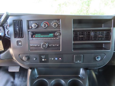 Used 2025 Chevrolet Express 2500 w/ Driver Convenience Package RWD image 18