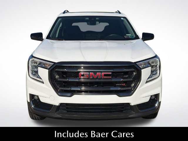 Used 2023 GMC Terrain AT4 AWD/4WD image 2