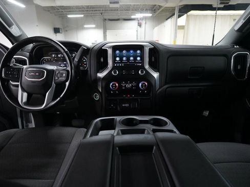 Used 2022 GMC Sierra 2500 SLE w/ SLE Value Package; AWD/4WD image 5