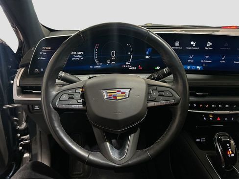 Used 2024 Cadillac XT4 Premium Luxury w/ Technology Package AWD/4WD image 11