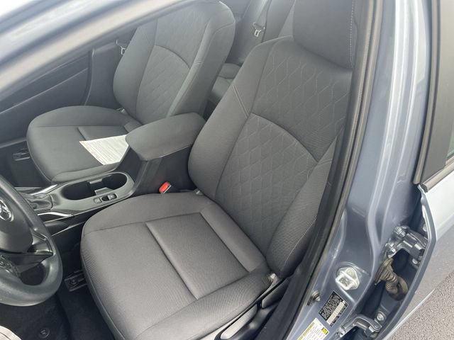 Used 2025 Toyota Corolla LE FWD image 17