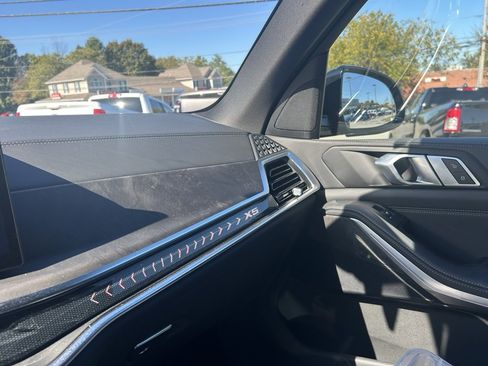 Used 2024 BMW X5 xDrive50e w/ M Sport Package image 21