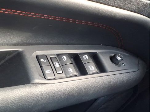Used 2025 Jeep Compass Trailhawk AWD/4WD image 24