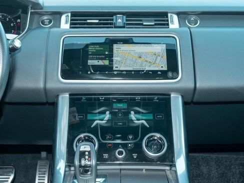 Used 2022 Land Rover Range Rover Sport HST image 21