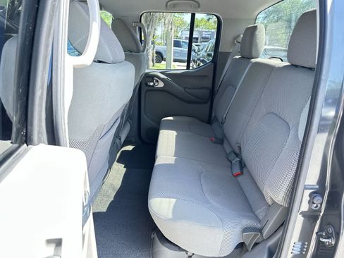 Used 2011 Nissan Frontier SV w/ SV Premium Utility Pkg RWD image 15