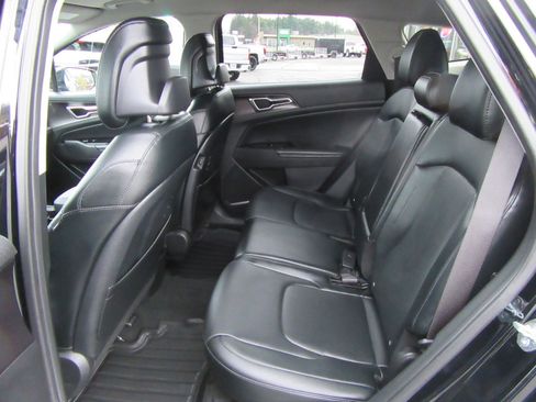 Used 2025 Kia Sportage EX image 50
