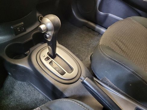 Used 2019 Nissan Versa SV image 26