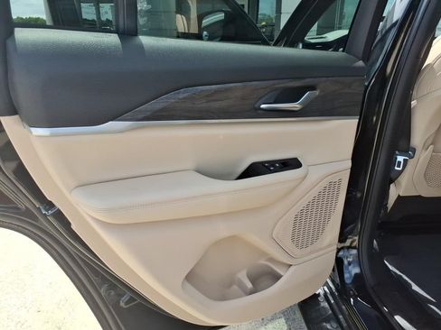Used 2023 Jeep Grand Cherokee Limited w/ Black Appearance Package RWD image 20