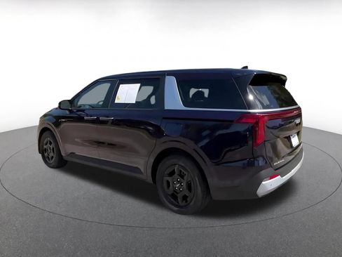 Used 2026 Kia Carnival FWD image 10