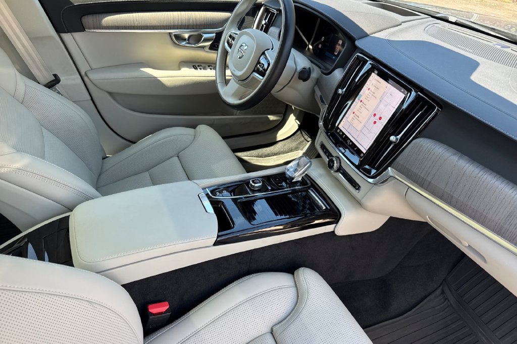 Used 2024 Volvo S90 T8 Ultimate AWD/4WD image 20