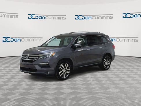 Used 2017 Honda Pilot Touring image 4