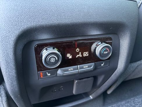New 2026 Buick Enclave Avenir w/ Super Cruise Package FWD image 42