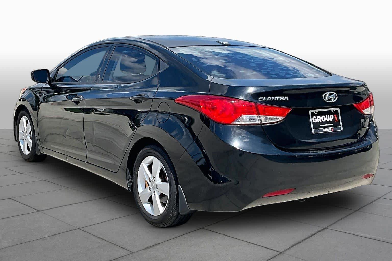 Used 2013 Hyundai Elantra GLS w/ Preferred Pkg FWD image 9