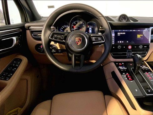 New 2026 Porsche Macan AWD/4WD image 13