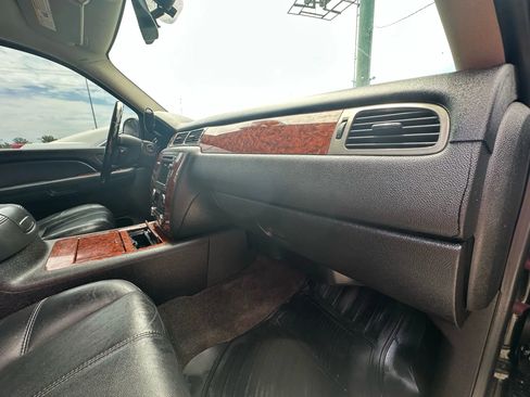 Used 2008 Chevrolet Avalanche LTZ w/ LTZ Preferred Equipment Group image 18