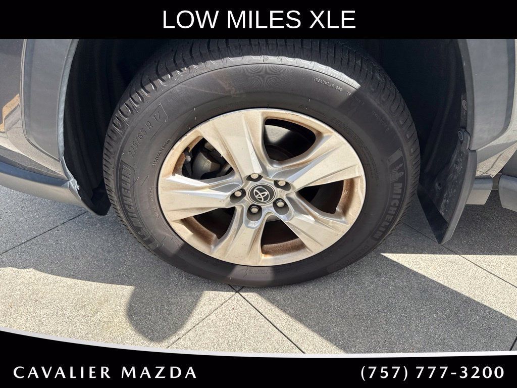 Used 2020 Toyota RAV4 XLE w/ All Weather Liner Package AWD/4WD image 23
