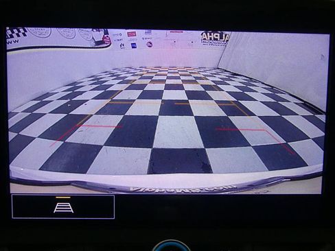 Used 2022 Chevrolet Camaro LT w/ Technology Package image 10