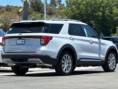New 2026 Ford Explorer Platinum RWD image 3