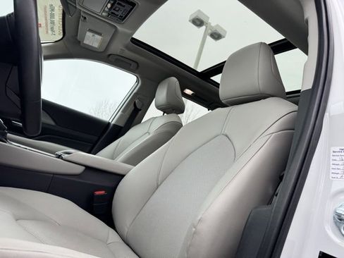 Certified 2024 Toyota Grand Highlander XLE image 10