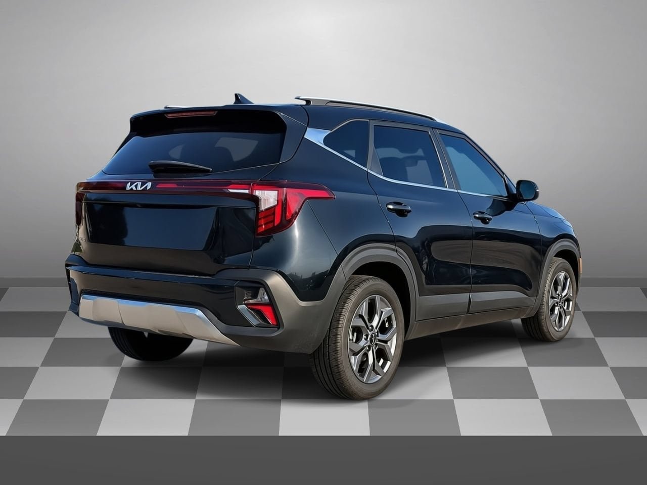 Used 2024 Kia Seltos S FWD image 5