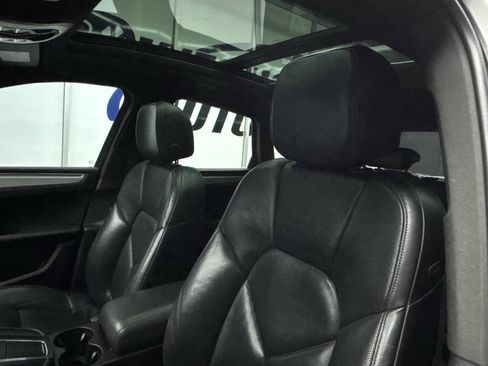 Used 2015 Porsche Macan S w/ Premium Package Plus AWD/4WD image 18