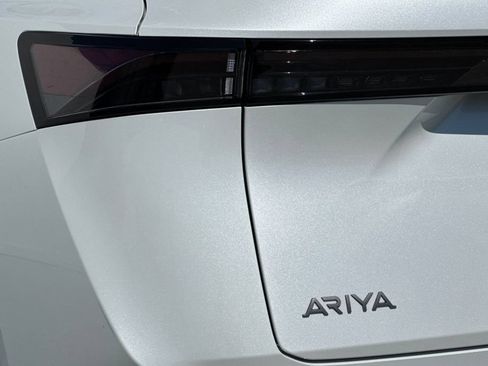 Used 2024 Nissan Ariya FWD image 26