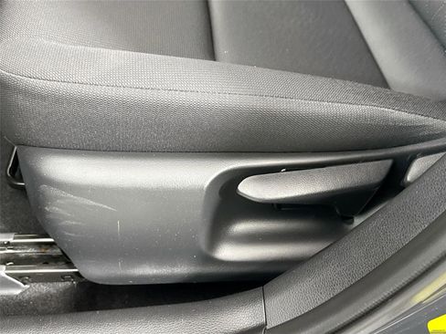 Certified 2024 Toyota Corolla LE image 28