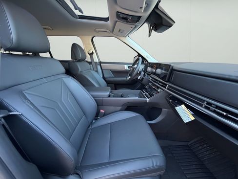 Used 2025 Hyundai Santa Fe XRT image 25