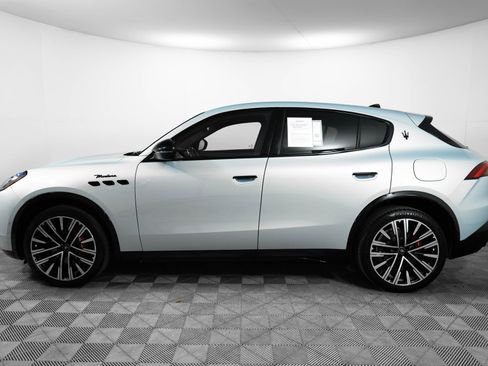 Used 2025 Maserati Grecale Modena image 4