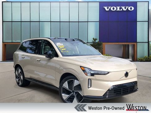 Certified 2025 Volvo EX90 Ultra AWD/4WD image 1