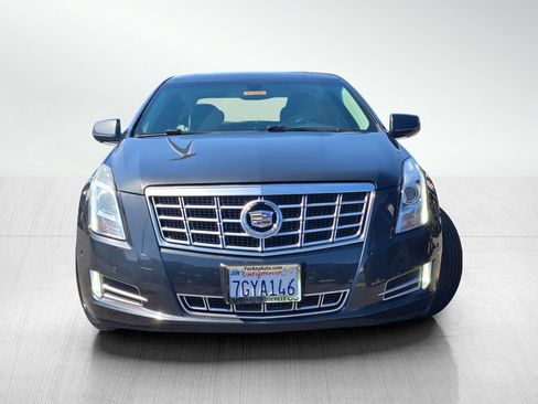 Used 2014 Cadillac XTS Luxury FWD image 2
