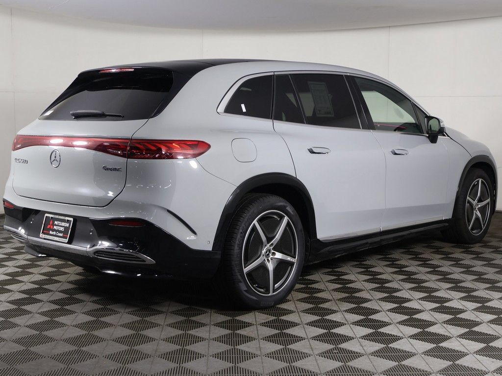 Used 2023 Mercedes-Benz EQS 580 4MATIC SUV image 13