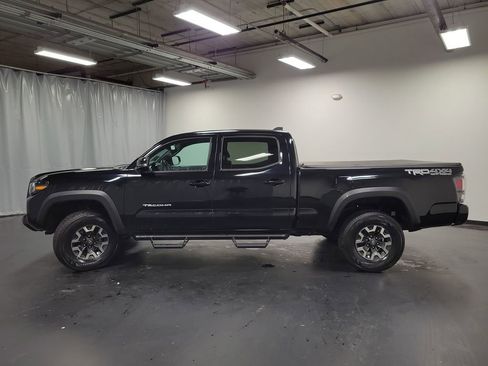Used 2022 Toyota Tacoma TRD Off-Road w/ Technology Package image 5