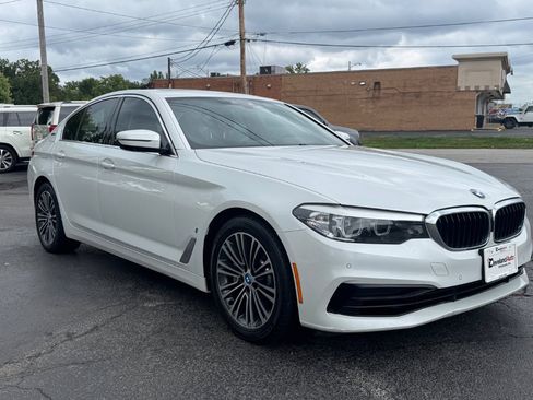 Used 2019 BMW 530e w/ Convenience Package image 4
