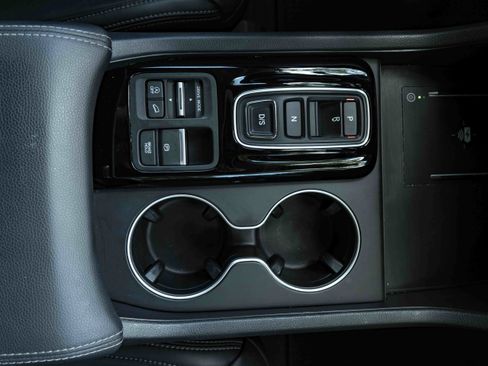 Used 2024 Honda Pilot Touring image 27
