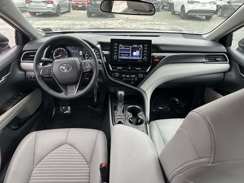 Used 2023 Toyota Camry SE w/ Cold Weather Package AWD/4WD image 11