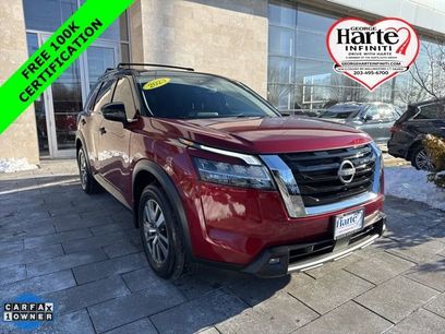 Used 2023 Nissan Pathfinder SL