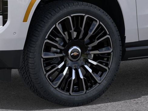 New 2025 Chevrolet Tahoe High Country image 9