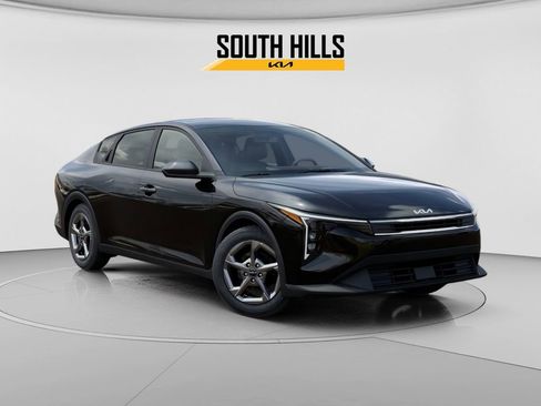 New 2026 Kia K4 FWD image 8