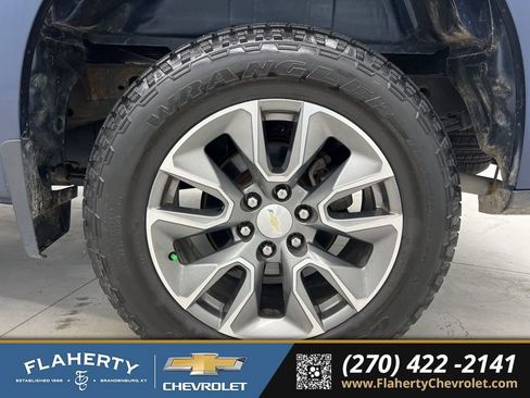 Used 2021 Chevrolet Silverado 1500 LT w/ Convenience Package II image 19