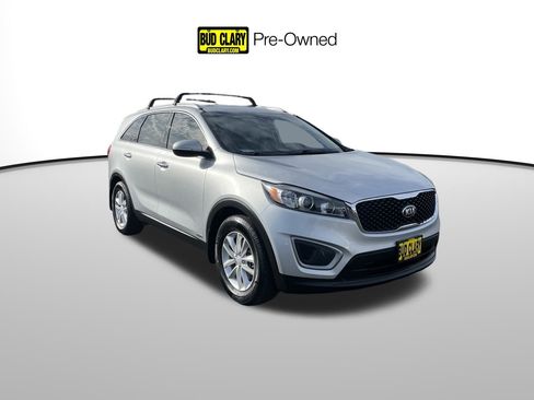 Used 2016 Kia Sorento LX w/ LX Convenience Package image 1