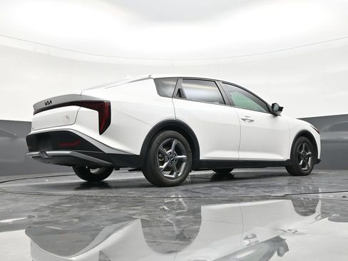 Used 2025 Kia K4 FWD image 24