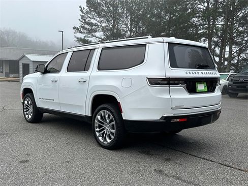 Used 2023 Jeep Grand Wagoneer L Series II w/ Premium Group II image 5