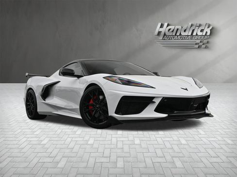 Used 2023 Chevrolet Corvette Stingray Preferred Cpe w/ Z51 Performance Package RWD image 2