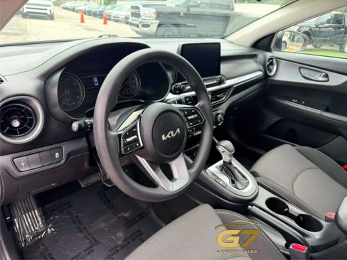 Used 2022 Kia Forte LXS FWD image 16