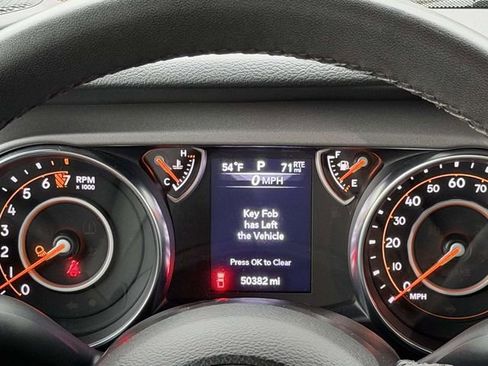 Used 2023 Jeep Gladiator Sport image 24