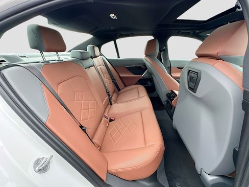 New 2026 BMW 530i w/ Convenience Package RWD image 22