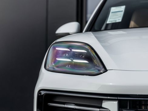 New 2026 Porsche Cayenne Coupe image 18