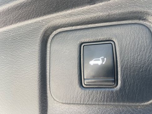 Used 2020 Nissan Murano Platinum FWD image 16